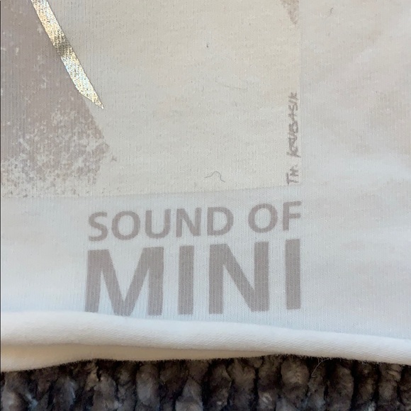 Volkswagen mini london flag shirt - Picture 4 of 4